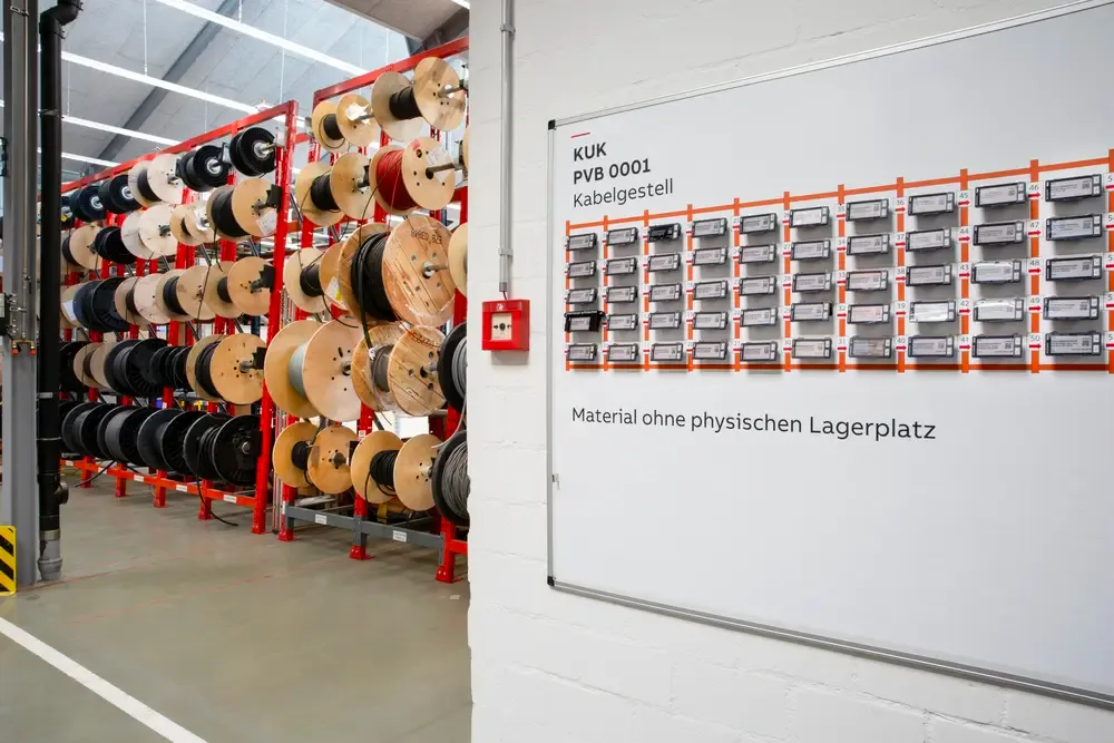 Board equipped with SmartLabels for efficient management of large cable reels.