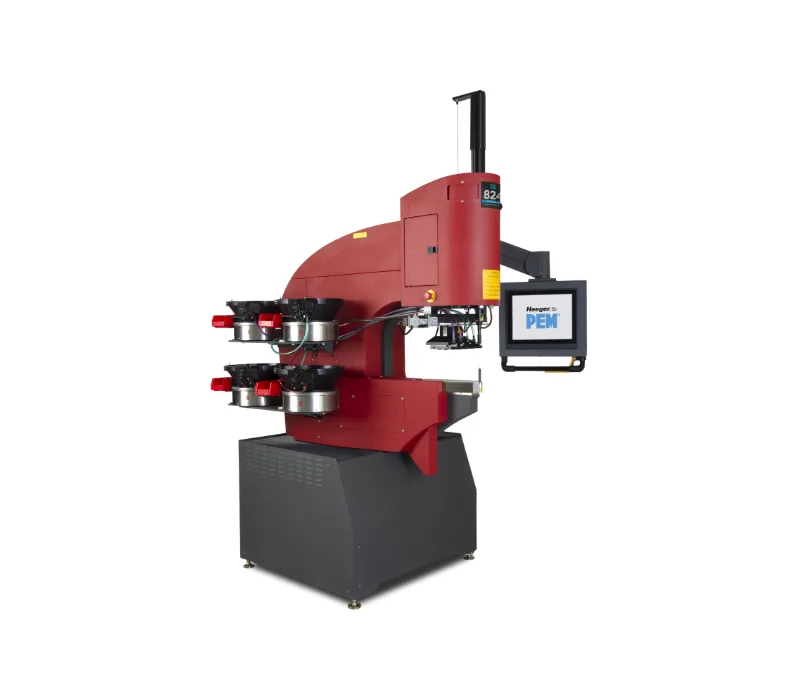 Haeger 824 OneTouch5e 插入机，配备四工位换刀器和四向自动送料系统用于插入件。