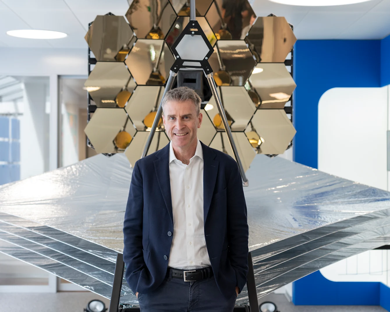 JWST Scale Model in 1:4 scale @Bossard in Zug with Daniel Bossard
