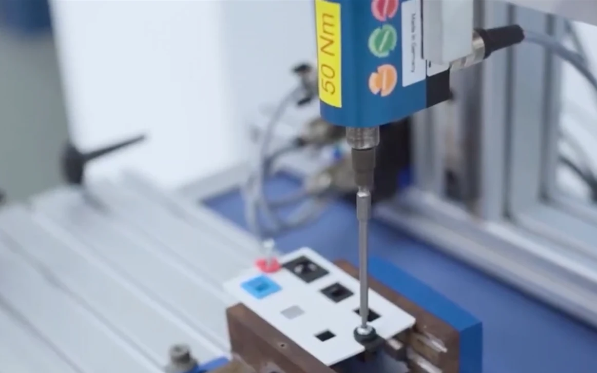 Closeup of MM-Welding ultrasonic welding equipment operating