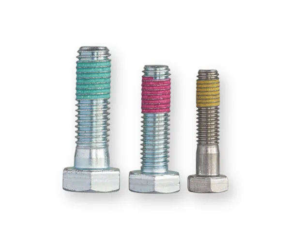 三枚带有 Precote® 预涂胶涂层的螺栓,分别展示 Precote® 85、Precote® 80 和 Precote® 30。