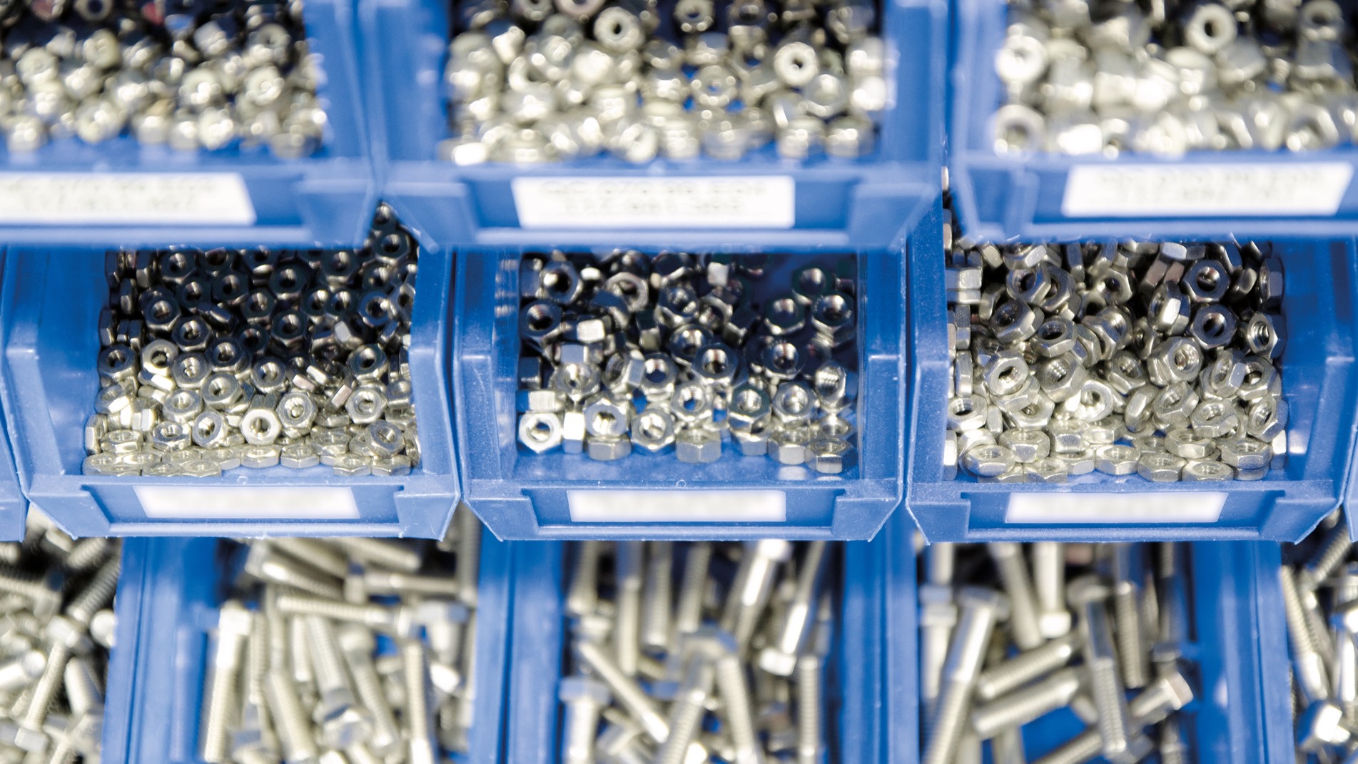 Different c-parts in stacked blue bins
