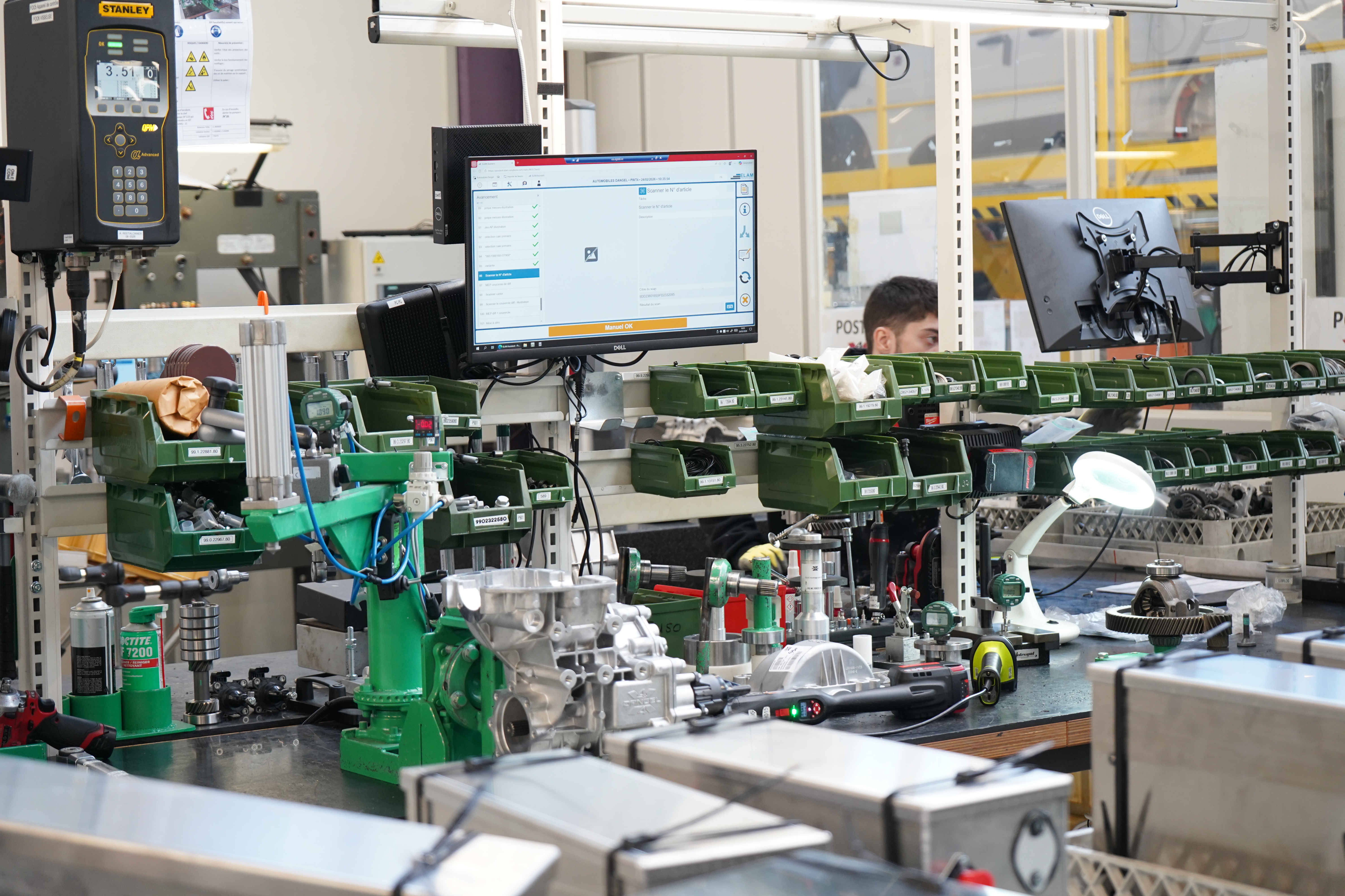 Installation of a Smart Factory Assembly Station at Dangel