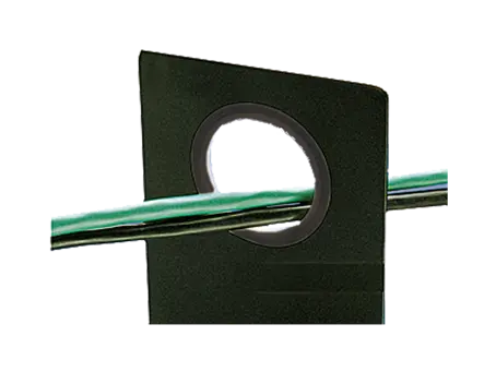 产品图片：Panduit® - 用于孔边缘的开槽压条 用于线缆线路带粘胶 耐候性